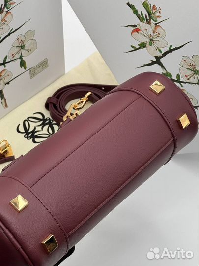 Сумка Loewe в цвете бордо для стильных женщин