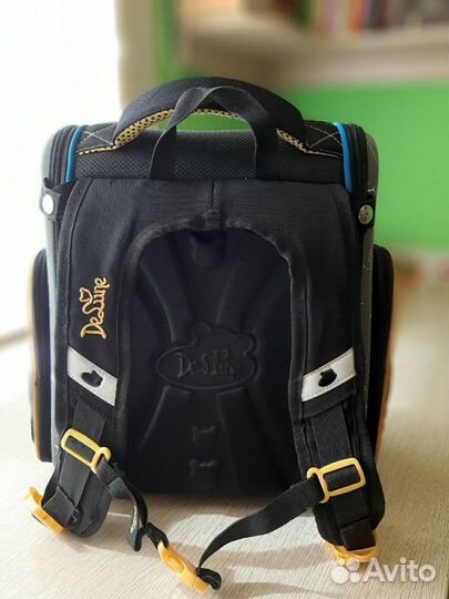 Рюкзак школьный