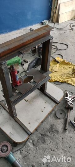 Станина под домкрат