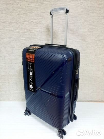 Новые чемоданы из полипропилена