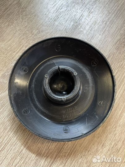 Крышка амортизатора Audi 80 B2