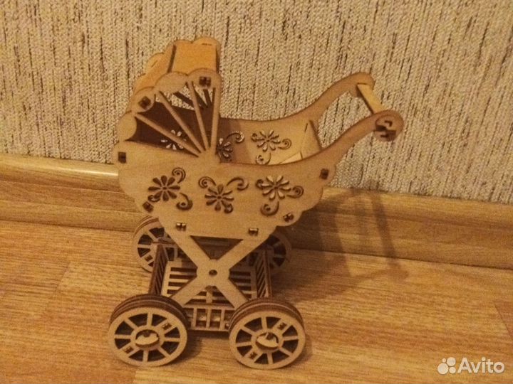 Коляска кукольная