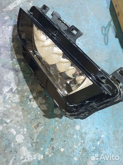 Противотуманная фара Skoda Rapid правая 60U941700