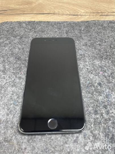 Телефон iPhone 8 plus