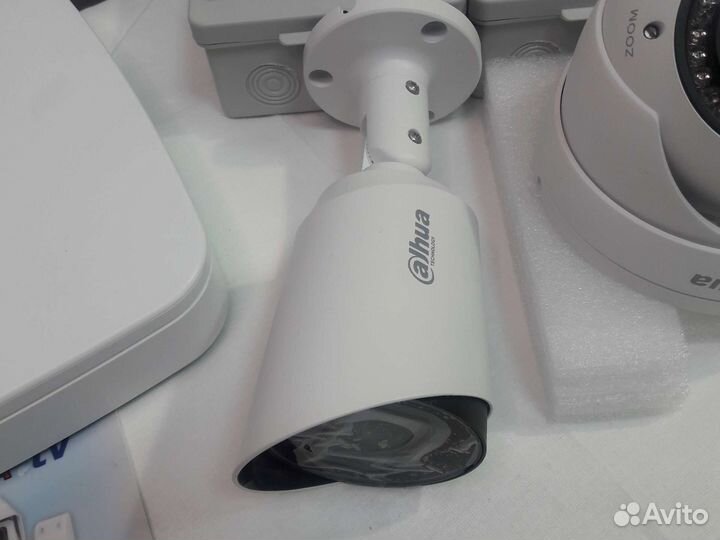 4 камеры видеонаблюдения 4Мп регистратор Dahua