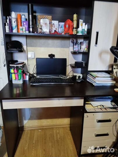 Компьютерный стол