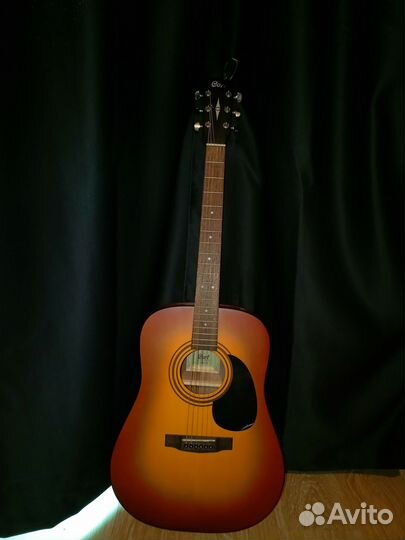 Акустическая гитара