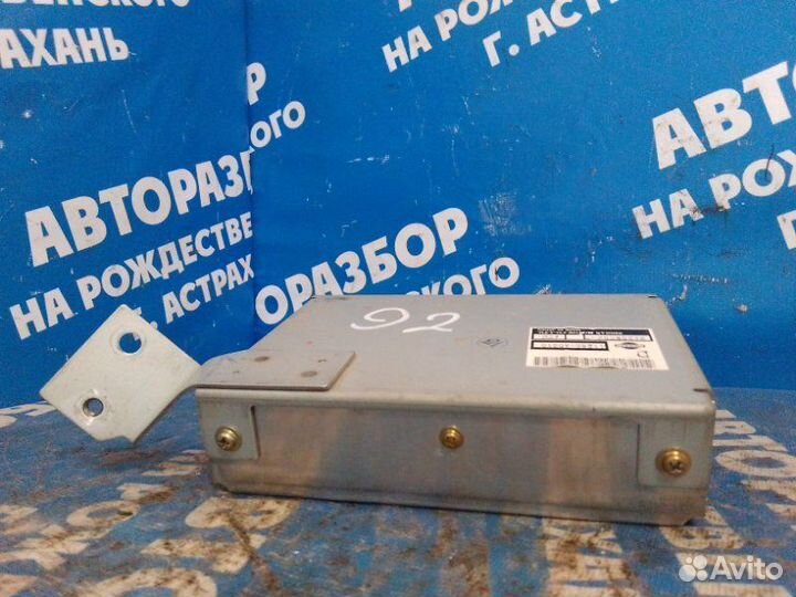 Блок электронный. Nissan Bassara универсал YD22