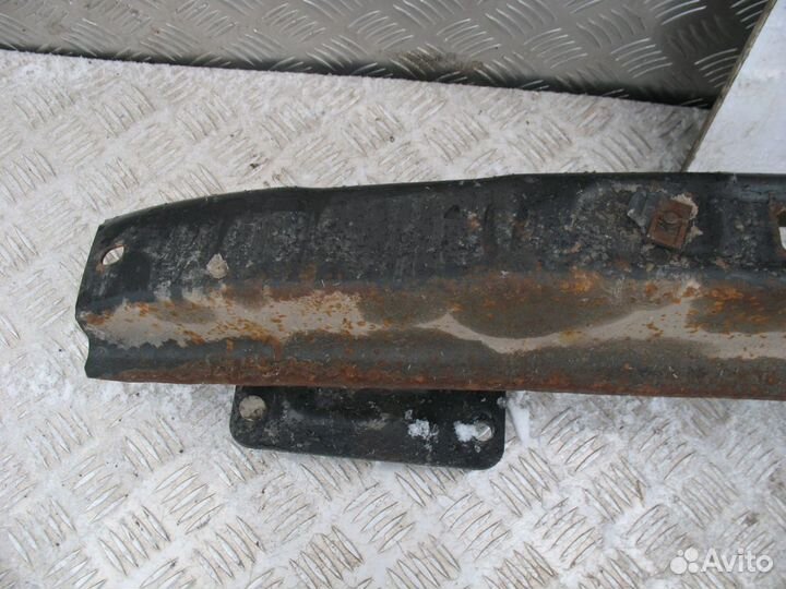 Усилитель заднего бампера Volkswagen Caddy 3 2007г