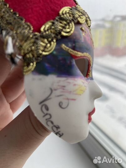 Венецианская маска настоящая