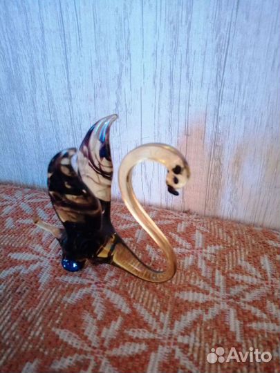 Статуэтка лебедь