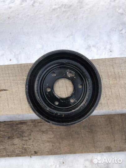 Шкив помпы VAG 037 121 031 B