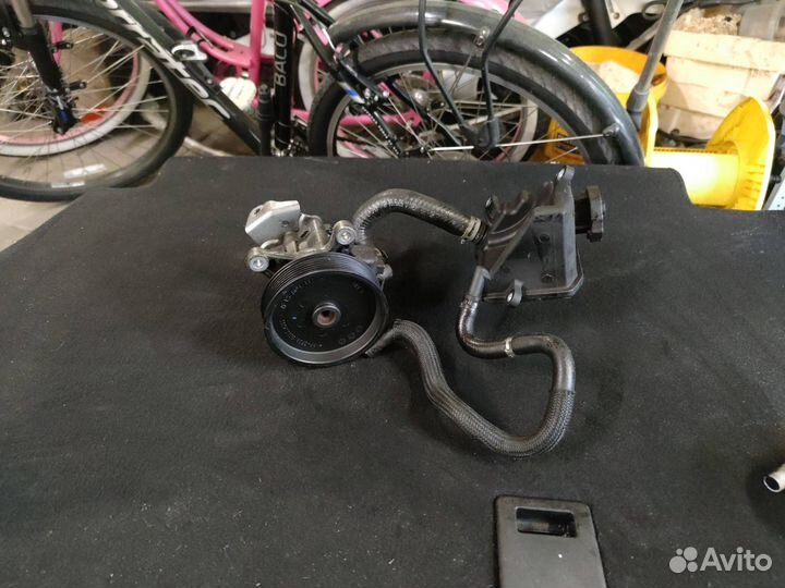 Насос гидроусилителя руля Mercedes-Benz C-Класс