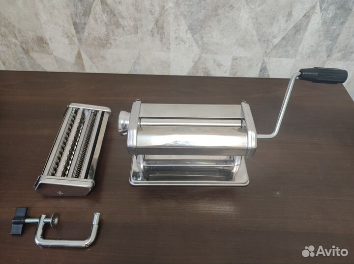 Тестораскатывающая машина