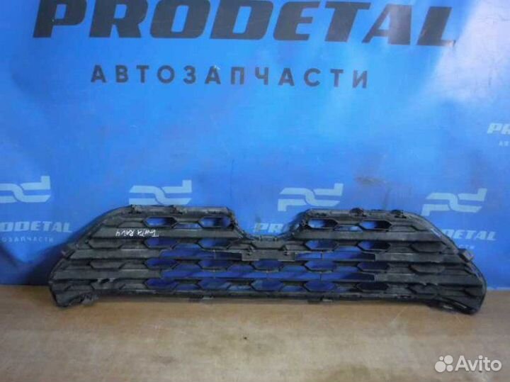 Решетка радиатора Toyota Rav4