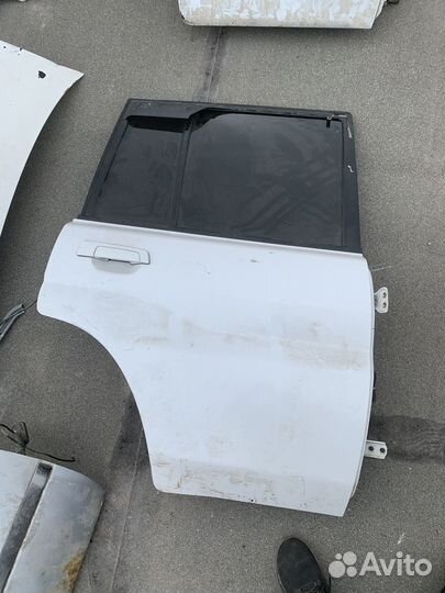 Mitsubishi pajero io задняя правая дверь