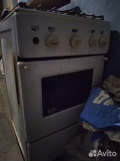 Газовая плита СССР 4 конфорок и духовка