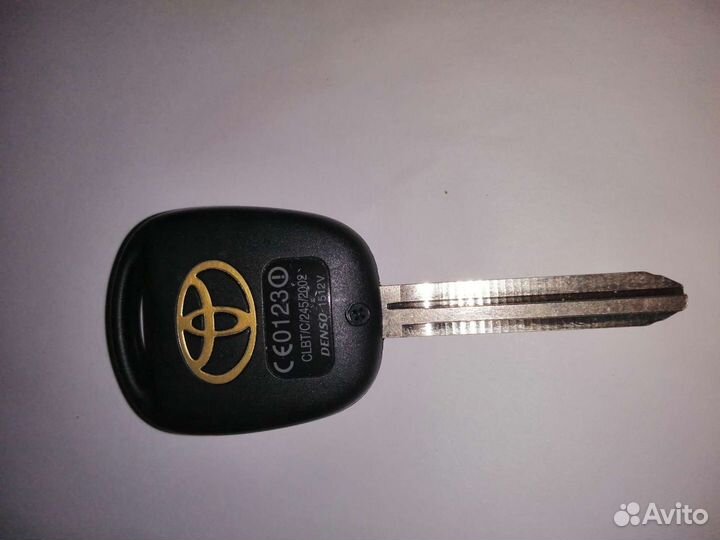 Ключ от Камри