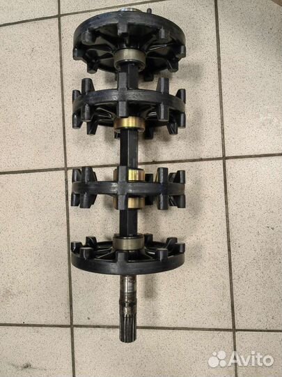 Вал привода гусеницы BRP Grand Touring 500