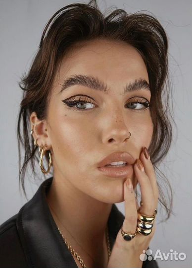 Модель на макияж