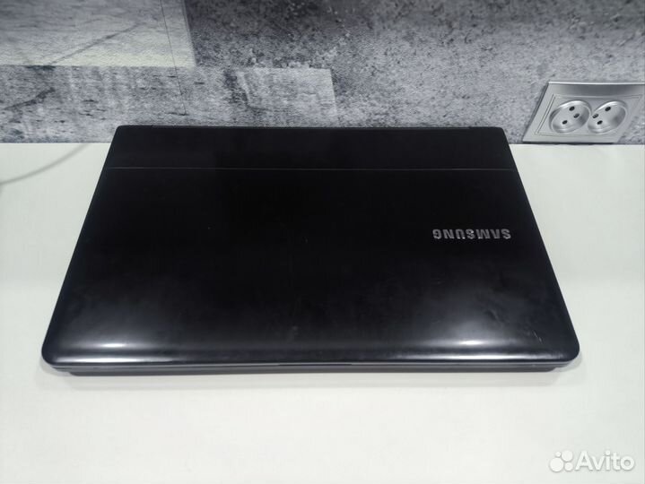 Ноутбук samsung r 720