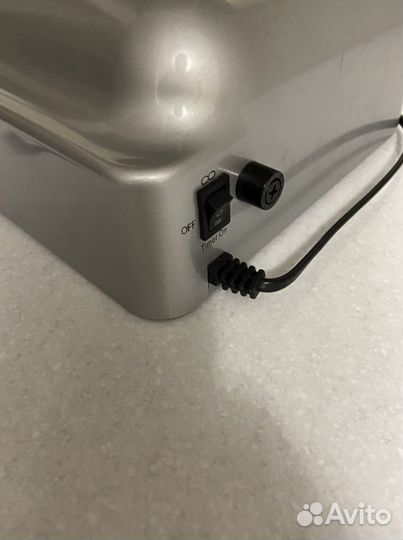 Маникюрная лампа