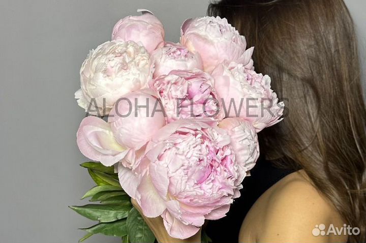 Букет из пионов