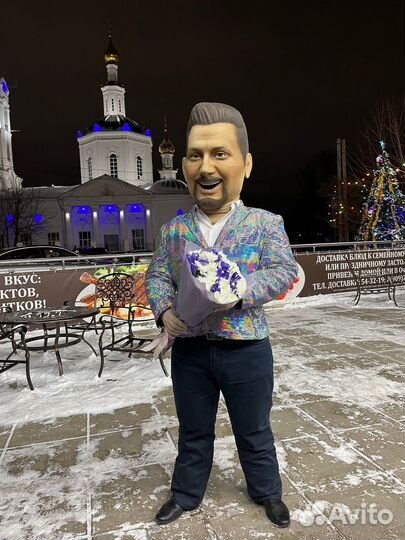 Стас Михайлоv, Жуков, Пирожкоv, ростовая кукла