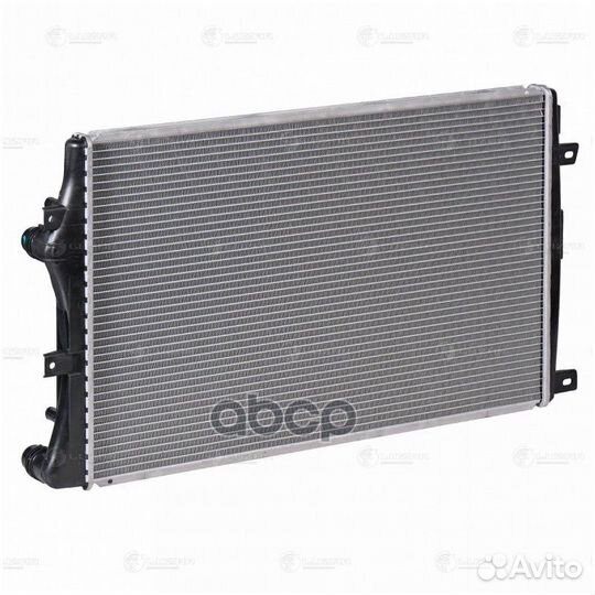 LRc 1813 радиатор системы охлаждения VW Jetta