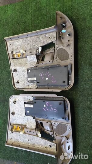 Обшивки дверей пара передние Ford Explorer 3 4