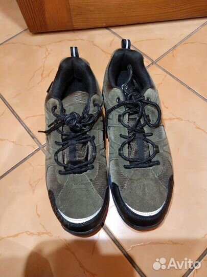 Мужские кроссовки 41 размер