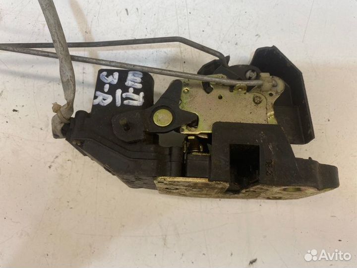 Замок боковой двери задний правый Kia Spectra