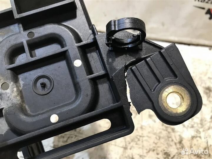 Кронштейн Opel Astra H