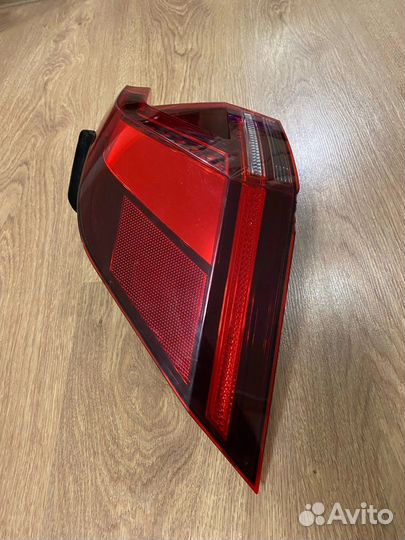 Фонарь LED задний левый Volkswagen Tiguan 2 AD1