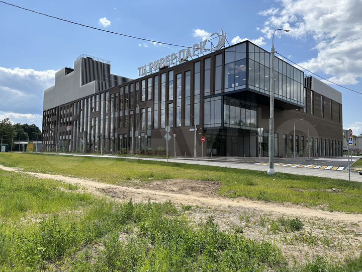 Торговое помещение 2500 м²