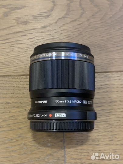 Объектив Olympus 30