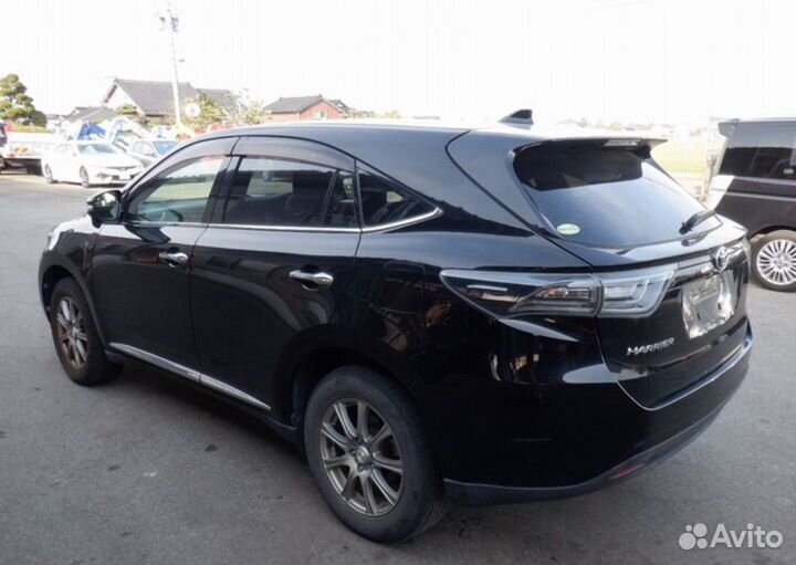 В разборе Toyota Harrier 2014