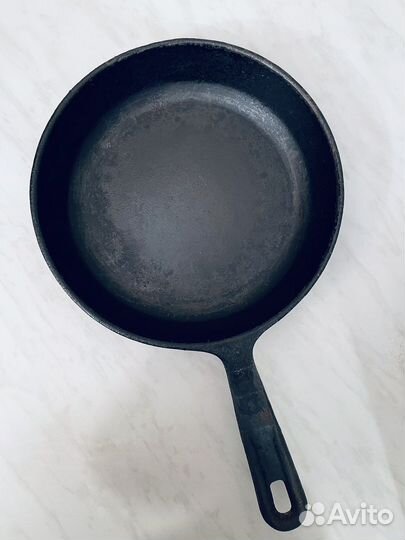 Сковорода чугунная d 35,5см; 25см.; 22см