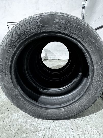 Nokian Tyres Hakkapeliitta 8 215/55 R17