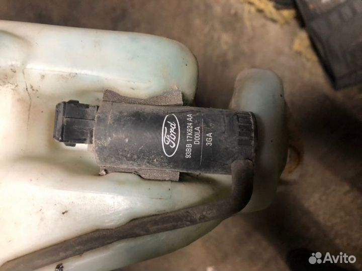 Бачок омывателя Ford Focus 1