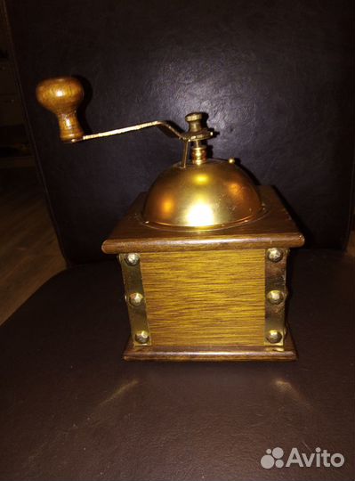 Старая кофемолка Дуб Латунь
