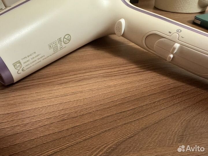 Фен Philips BHD 170