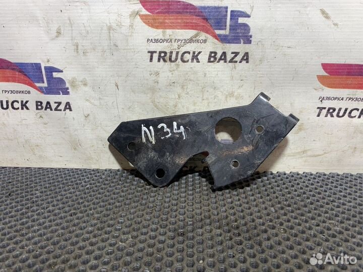 81619410315 Кронштейн трубок отопителя