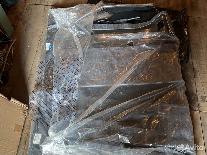 Напольное Покрытие в Сборе Гранд Старекс Новый