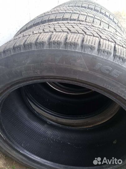 Bridgestone Blizzak Ice 235/45 R17 94S
