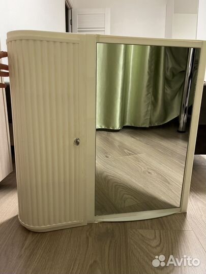 Шкафчик для ванной