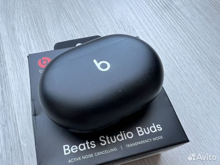 Наушники Beats Studio Buds