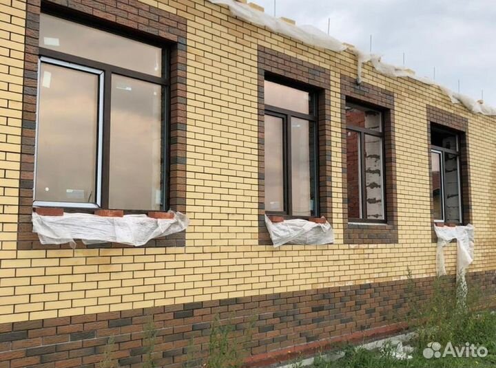 Пластиковые окан и двери