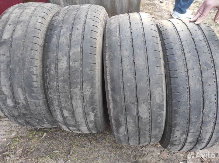 Nokian Tyres Hakka C2 225/70 R15C