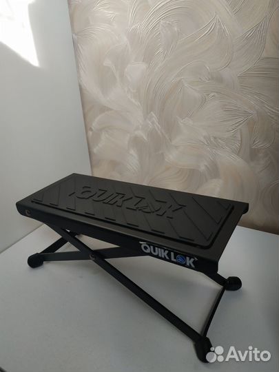 Подставка под ногу гитариста Quiklok
